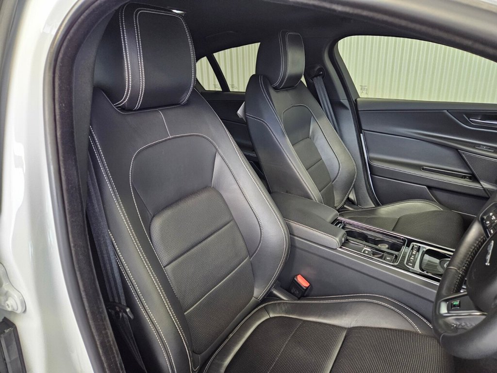 Used Jaguar XE 2019 for sale - 78097156: Photo 29