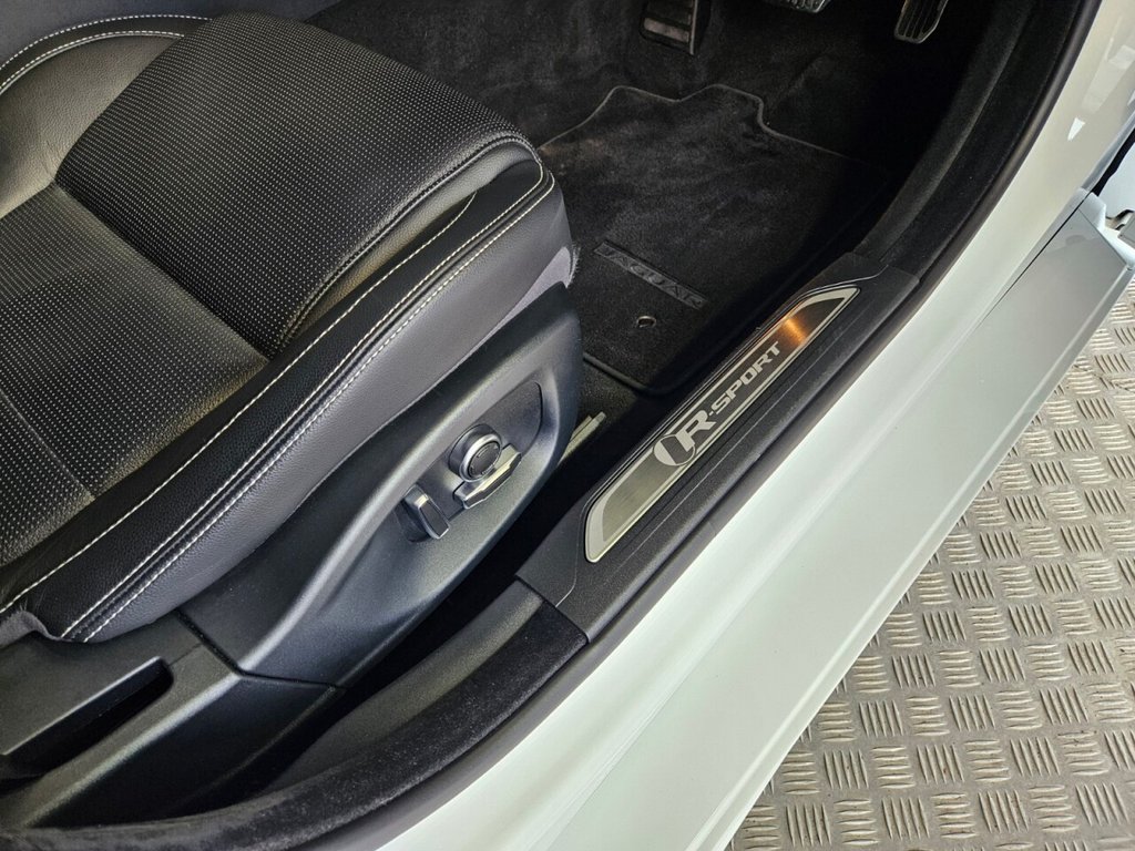 Used Jaguar XE 2019 for sale - 78097156: Photo 31