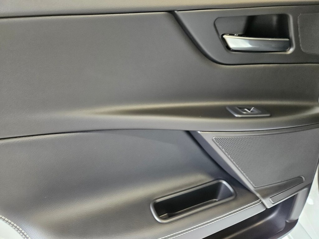 Used Jaguar XE 2019 for sale - 78097156: Photo 39