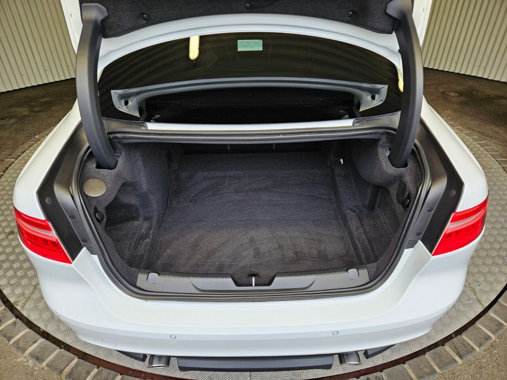 Used Jaguar XE 2019 for sale - 78097156: Photo 5