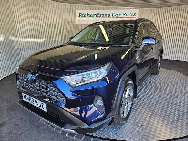 Used Toyota RAV4 2020 for sale - 76028998: Photo 10