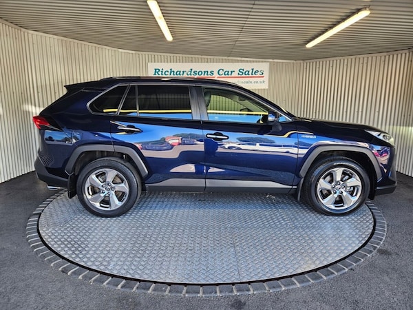 Used Toyota RAV4 2020 for sale - 76028998: Photo 2