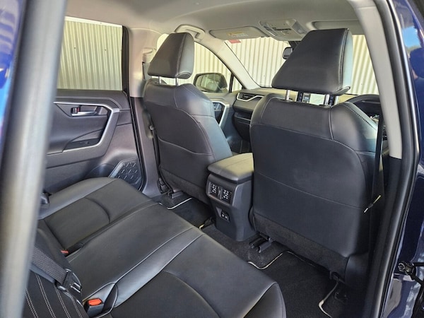 Used Toyota RAV4 2020 for sale - 76028998: Photo 32
