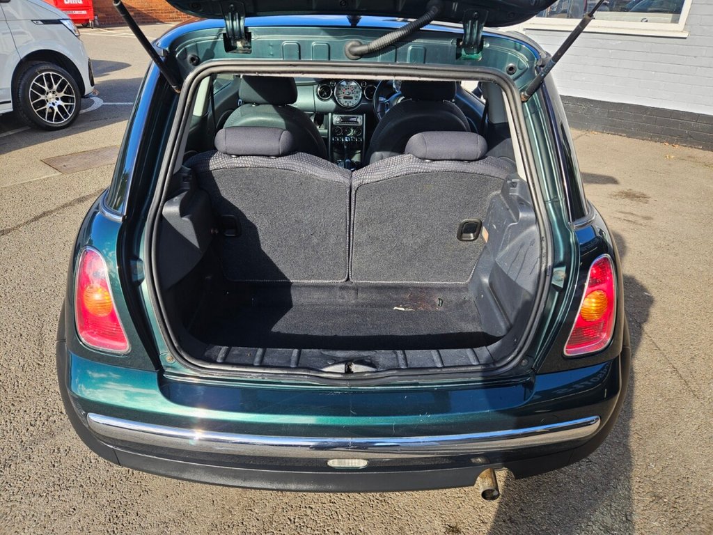 Used MINI Hatch 2002 for sale - 76056789: Photo 9