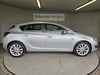 Used Vauxhall Astra 2012 for sale - 78330406: Photo