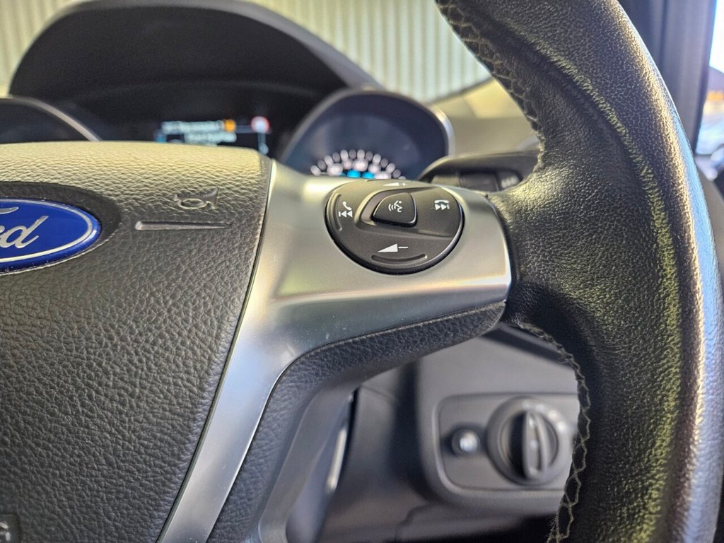 Used Ford Kuga 2015 for sale - 76642417: Photo 12