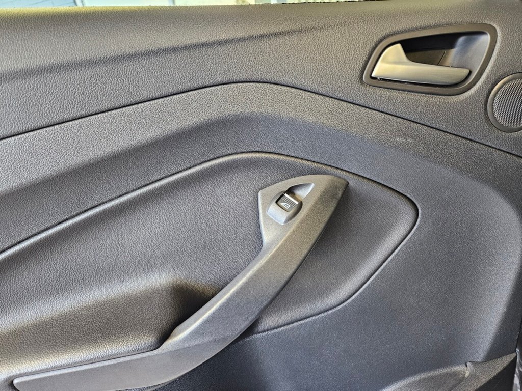 Used Ford Kuga 2015 for sale - 76642417: Photo 40