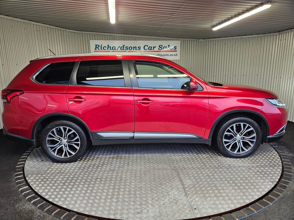 Used Mitsubishi Outlander 2015 for sale - 77384293: Photo 2