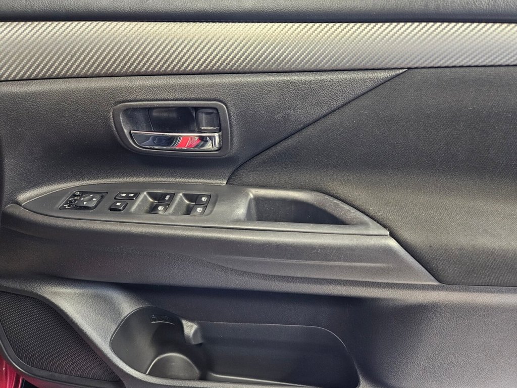 Used Mitsubishi Outlander 2015 for sale - 77384293: Photo 25