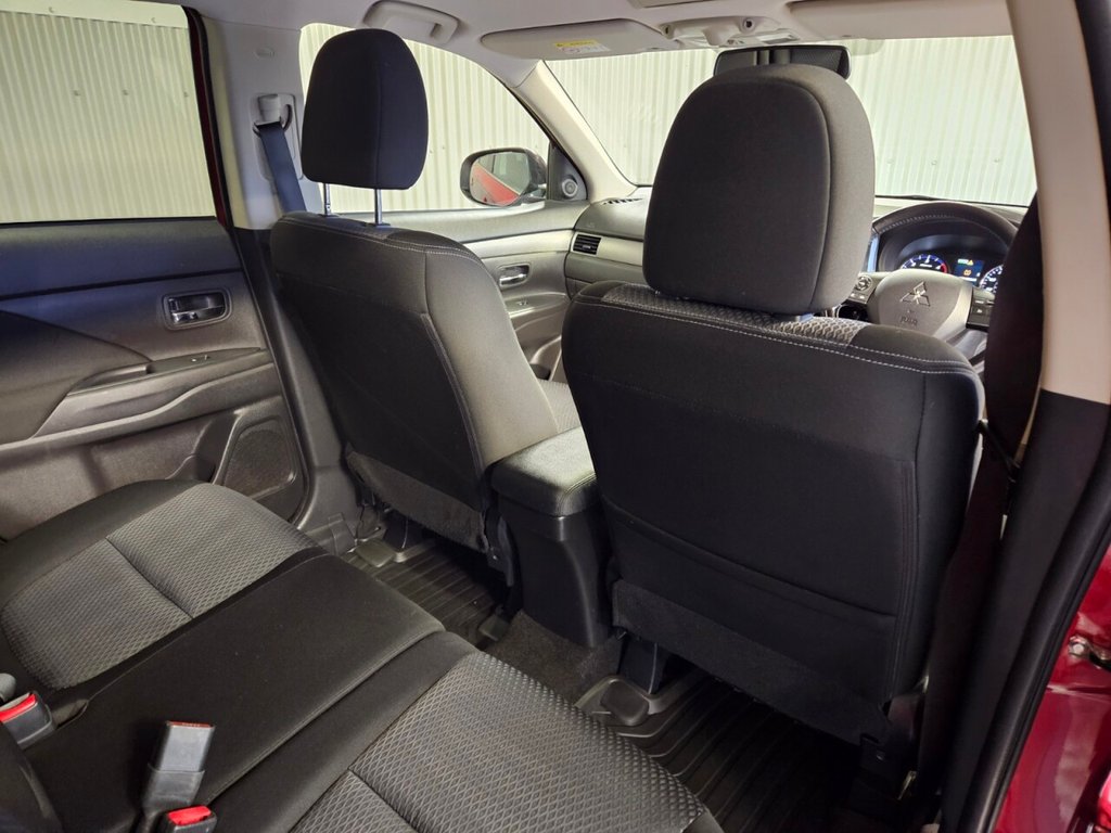 Used Mitsubishi Outlander 2015 for sale - 77384293: Photo 28