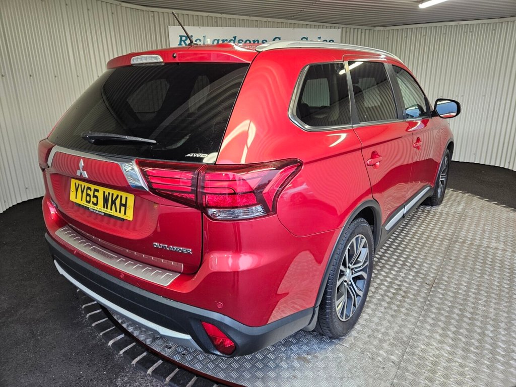 Used Mitsubishi Outlander 2015 for sale - 77384293: Photo 3