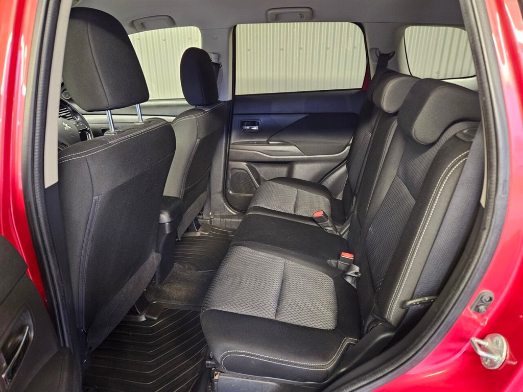 Used Mitsubishi Outlander 2015 for sale - 77384293: Photo 30