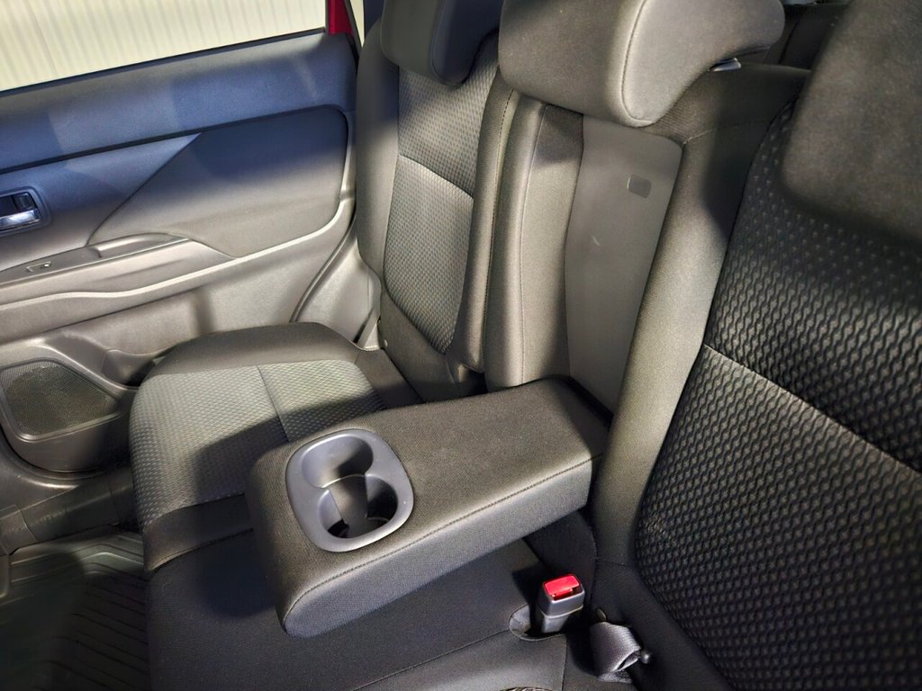 Used Mitsubishi Outlander 2015 for sale - 77384293: Photo 32