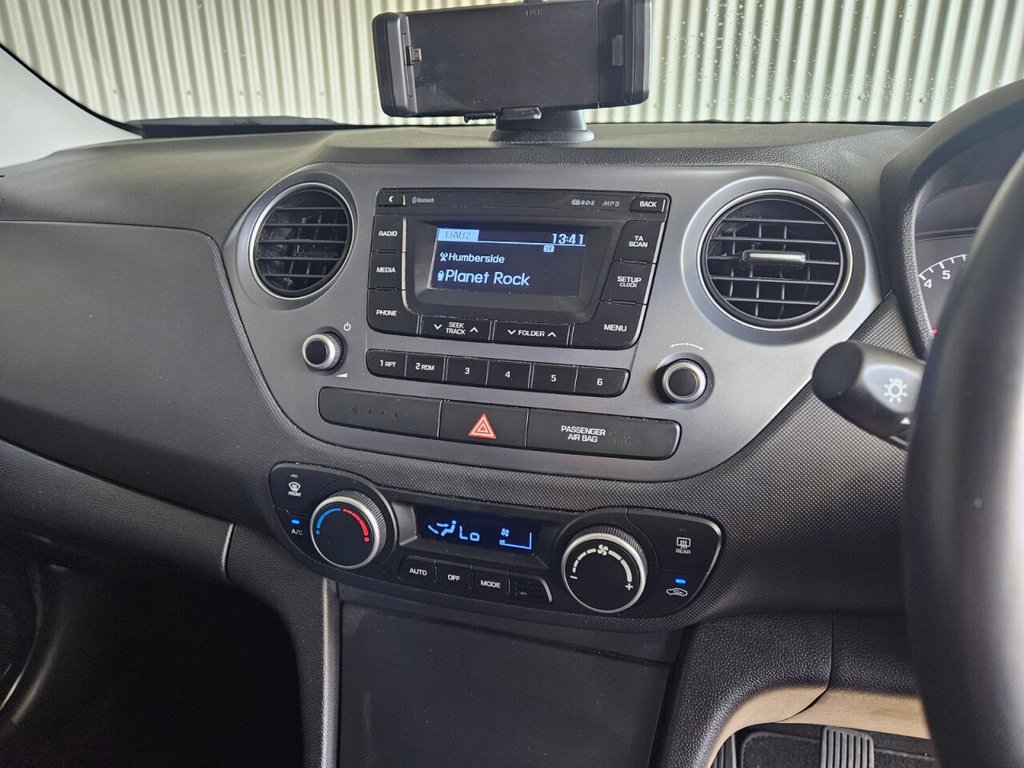 Used Hyundai i10 2017 for sale - 77879433: Photo 20