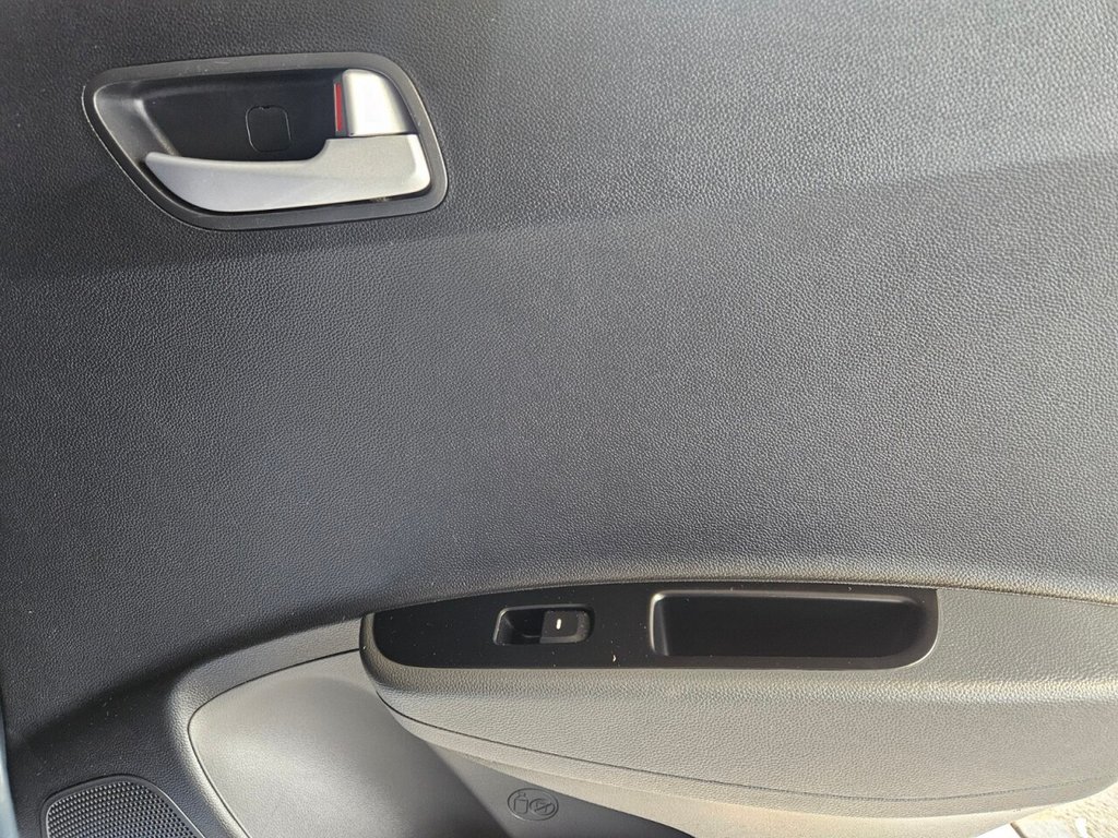 Used Hyundai i10 2017 for sale - 77879433: Photo 28