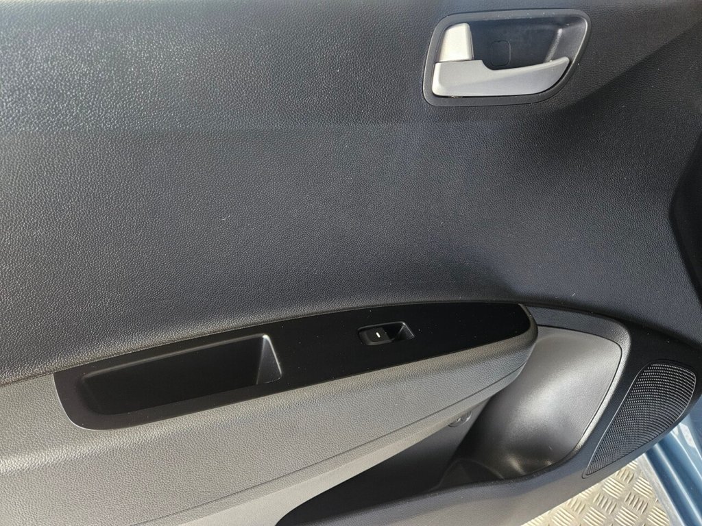 Used Hyundai i10 2017 for sale - 77879433: Photo 36