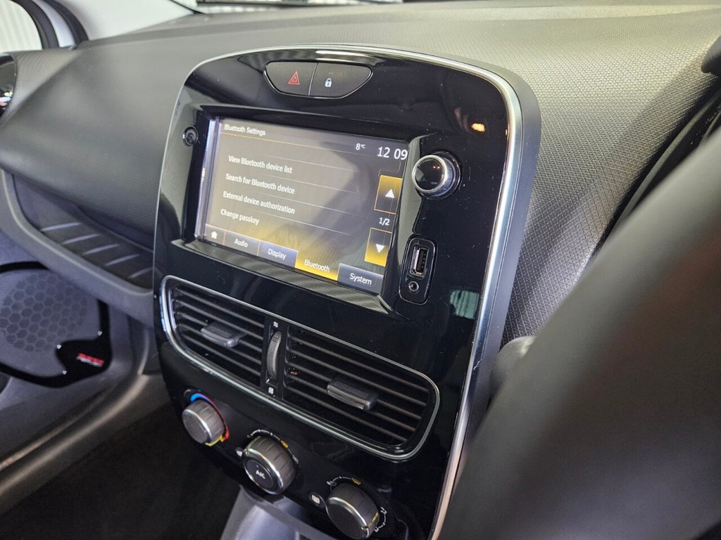 Used Renault Clio 2018 for sale - 77355675: Photo 23
