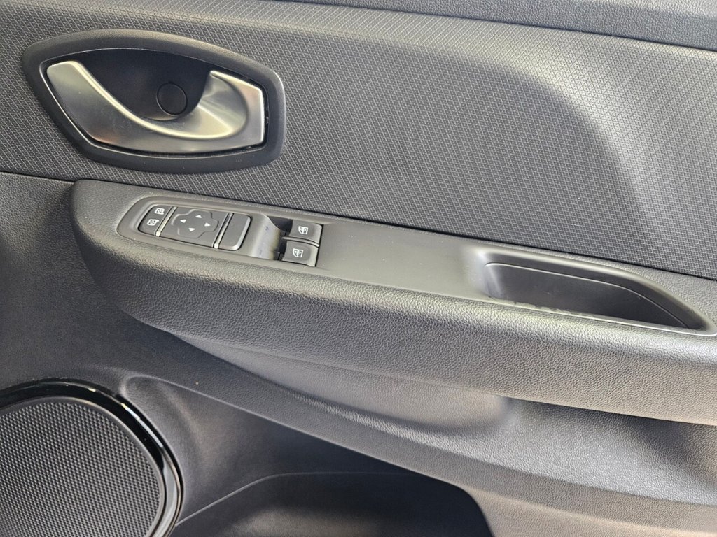 Used Renault Clio 2018 for sale - 77355675: Photo 26