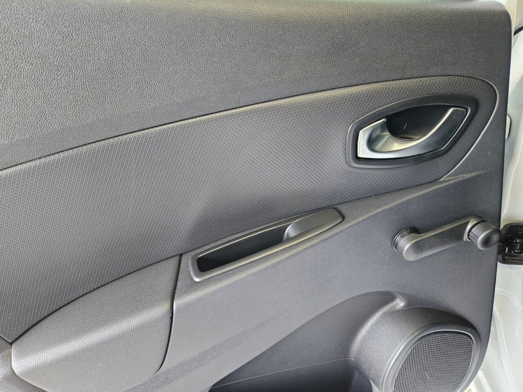 Used Renault Clio 2018 for sale - 77355675: Photo 36