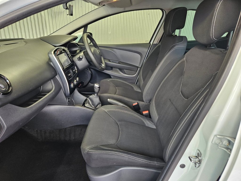 Used Renault Clio 2018 for sale - 77355675: Photo 38