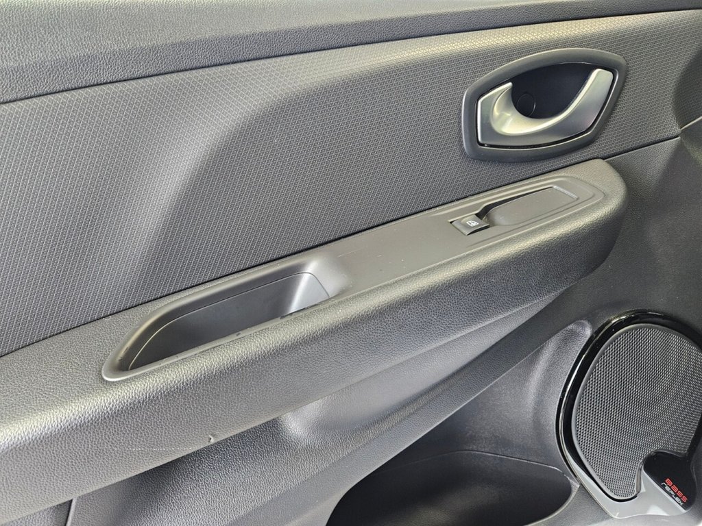 Used Renault Clio 2018 for sale - 77355675: Photo 40