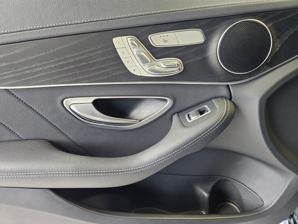 Used Mercedes-Benz C Class 2021 for sale - 76632571: Photo 38