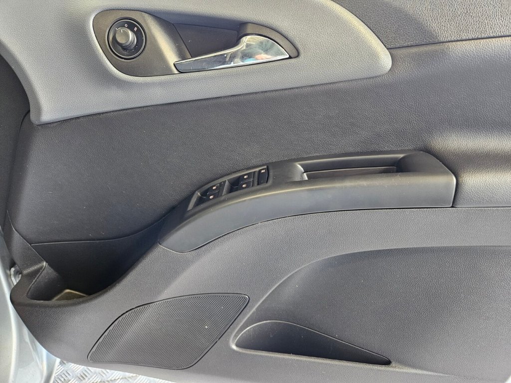 Used Vauxhall Meriva 2015 for sale - 77498822: Photo 20