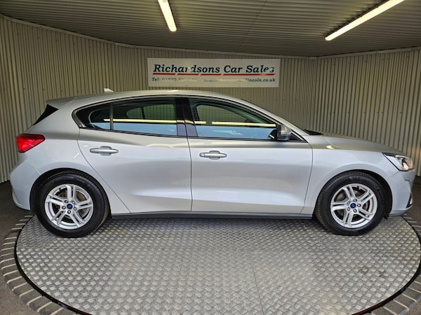 Used Ford Focus 2019 for sale - 76236066: Photo 2