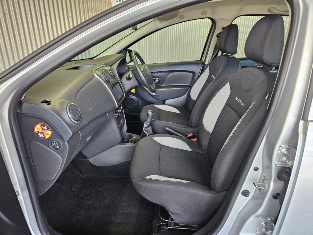 Used Dacia Sandero Stepway 2015 for sale - 78069260: Photo 35