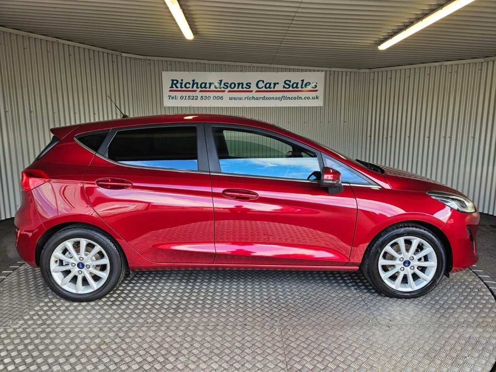 Used Ford Fiesta 2017 for sale - 76367580: Photo 2