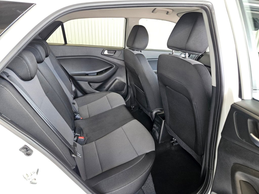 Used Hyundai i20 2017 for sale - 78201004: Photo 24