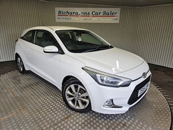 Used Hyundai i20 2015 for sale - 79708792: Photo