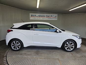 Used Hyundai i20 2015 for sale - 79708792: Photo