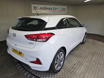 Used Hyundai i20 2015 for sale - 79708792: Photo