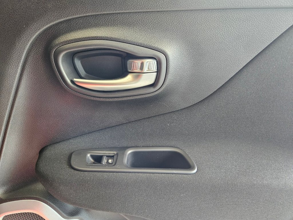 Used Jeep Renegade 2016 for sale - 76132924: Photo 21