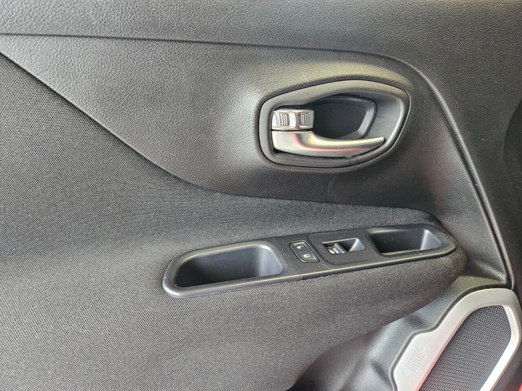 Used Jeep Renegade 2016 for sale - 76132924: Photo 25