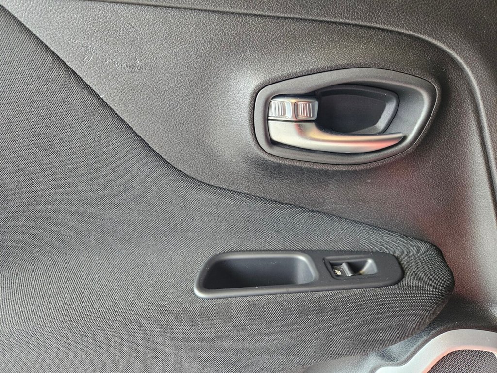 Used Jeep Renegade 2016 for sale - 76132924: Photo 29
