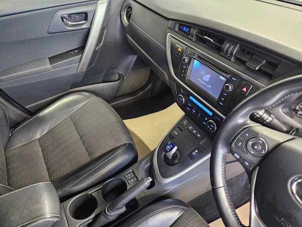 Used Toyota Auris 2014 for sale - 76304254: Photo 17