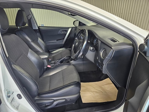 Used Toyota Auris 2014 for sale - 76304254: Photo 27