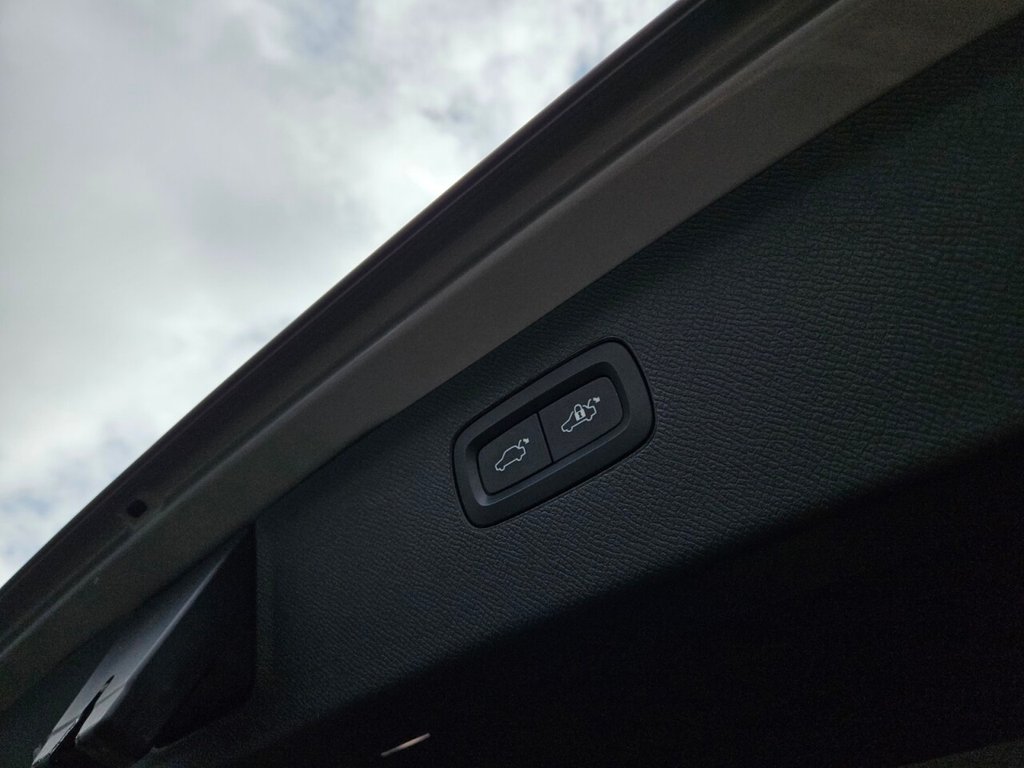 Used Volvo XC90 2023 for sale - 78068605: Photo 5