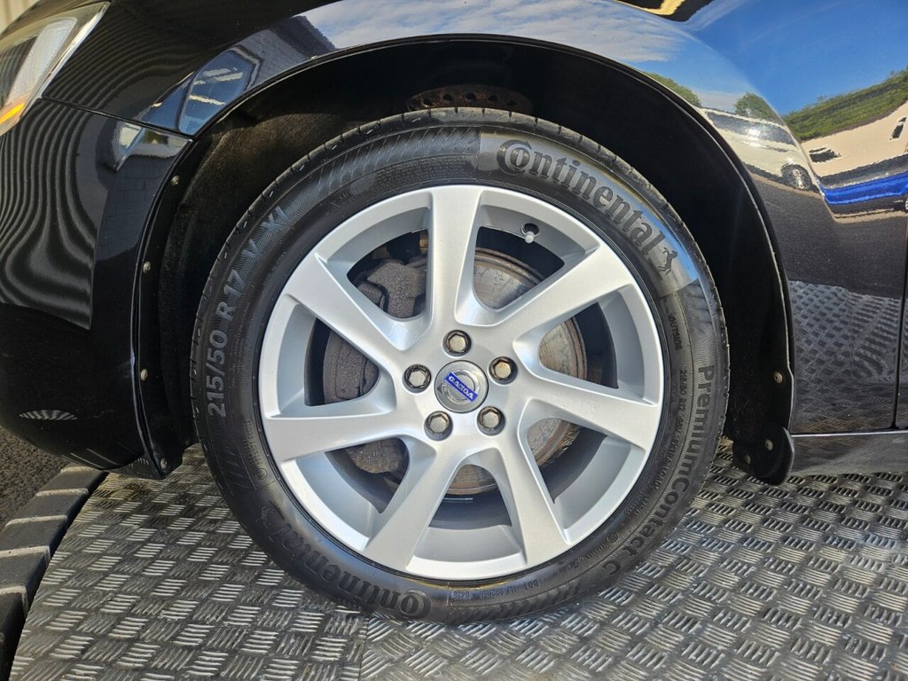 Used Volvo V60 2013 for sale - 76080934: Photo 14