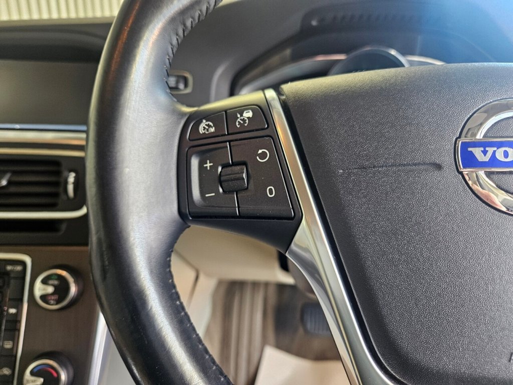 Used Volvo V60 2013 for sale - 76080934: Photo 17