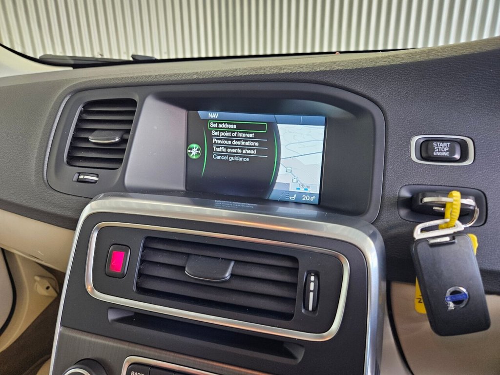 Used Volvo V60 2013 for sale - 76080934: Photo 24