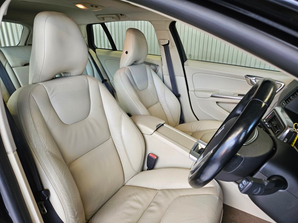 Used Volvo V60 2013 for sale - 76080934: Photo 27
