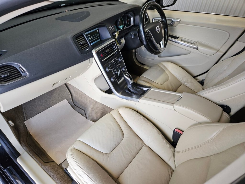 Used Volvo V60 2013 for sale - 76080934: Photo 33