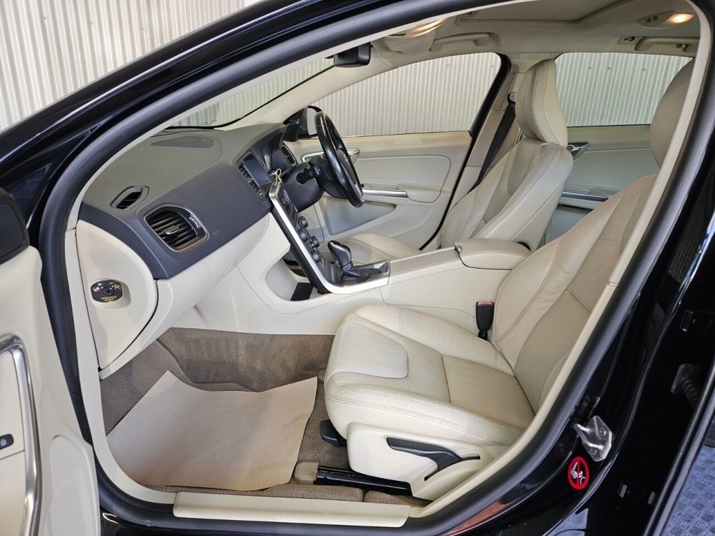 Used Volvo V60 2013 for sale - 76080934: Photo 34