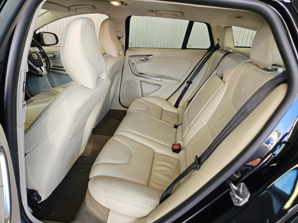 Used Volvo V60 2013 for sale - 76080934: Photo 38