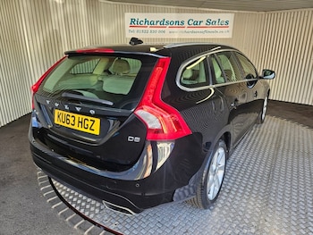 Used Volvo V60 2013 for sale - 76080934: Photo 3
