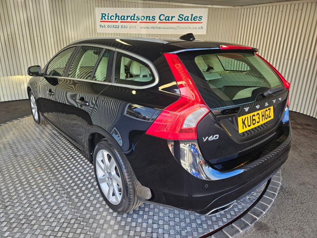 Used Volvo V60 2013 for sale - 76080934: Photo 7