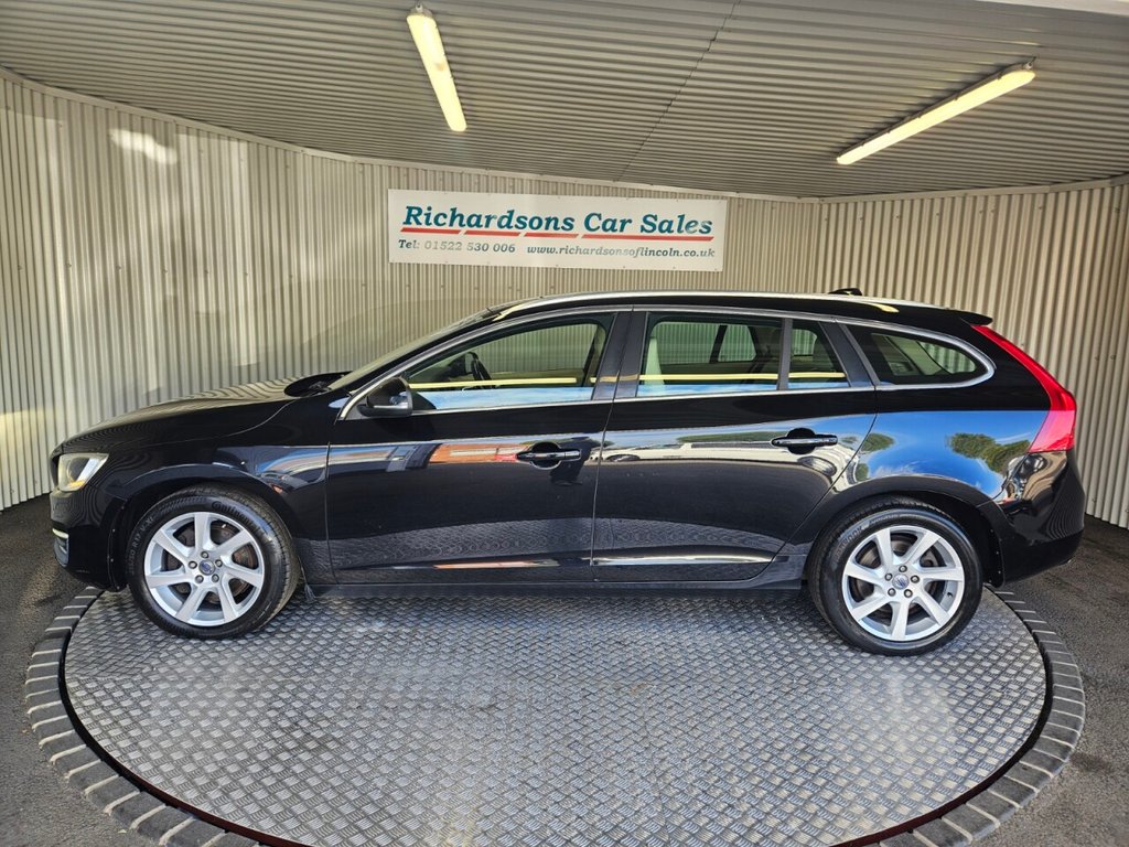 Used Volvo V60 2013 for sale - 76080934: Photo 8